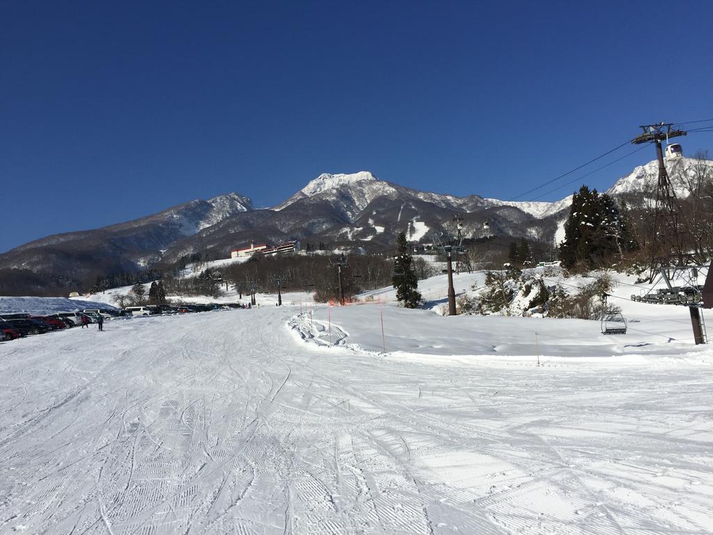Country Inn Canadian House Myoko Bagian luar foto