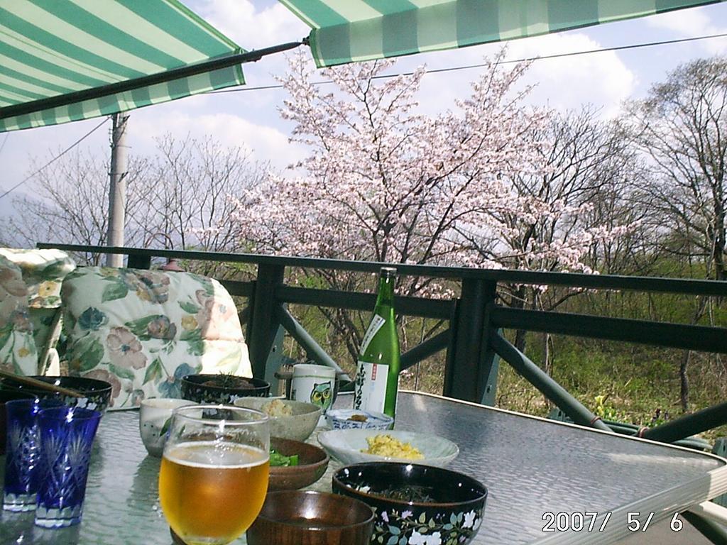 Country Inn Canadian House Myoko Bagian luar foto