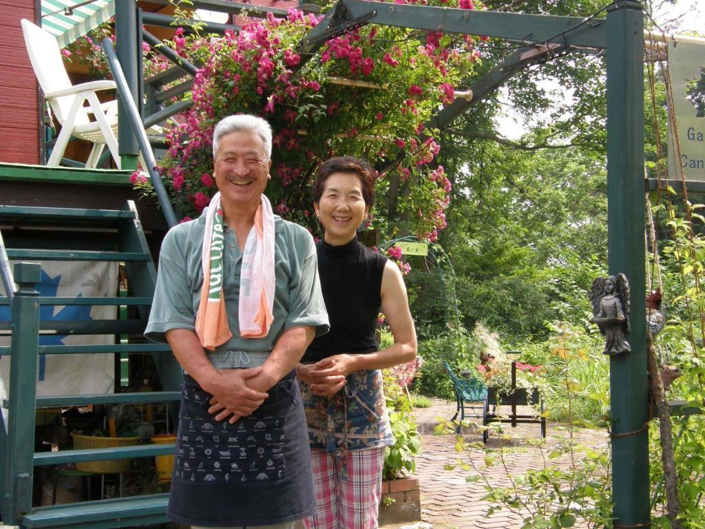 Country Inn Canadian House Myoko Bagian luar foto